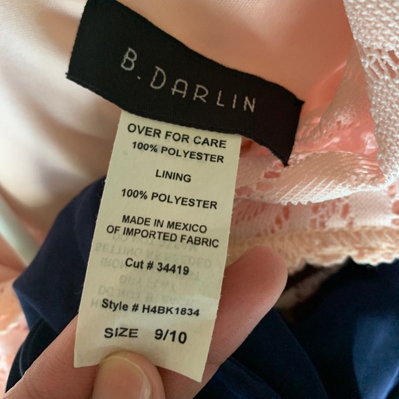 Pink lace dress - Picture 6 of 6